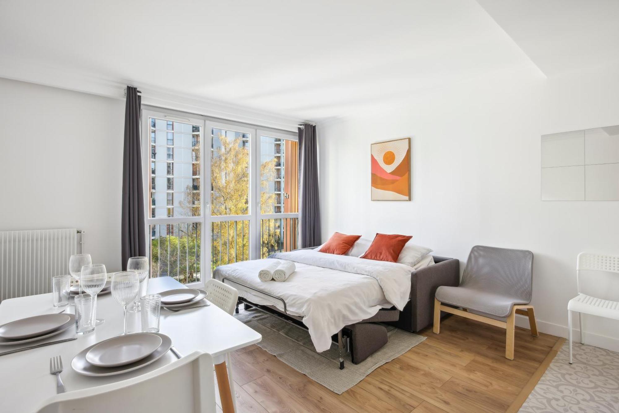 Ferienwohnung Chic Apart With Parking Chaville Exterior foto